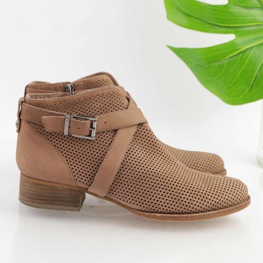 Vince Camuto Womens Casha Boots Size 7.5 Tan Taupe Suede Perf Block Heel Booties